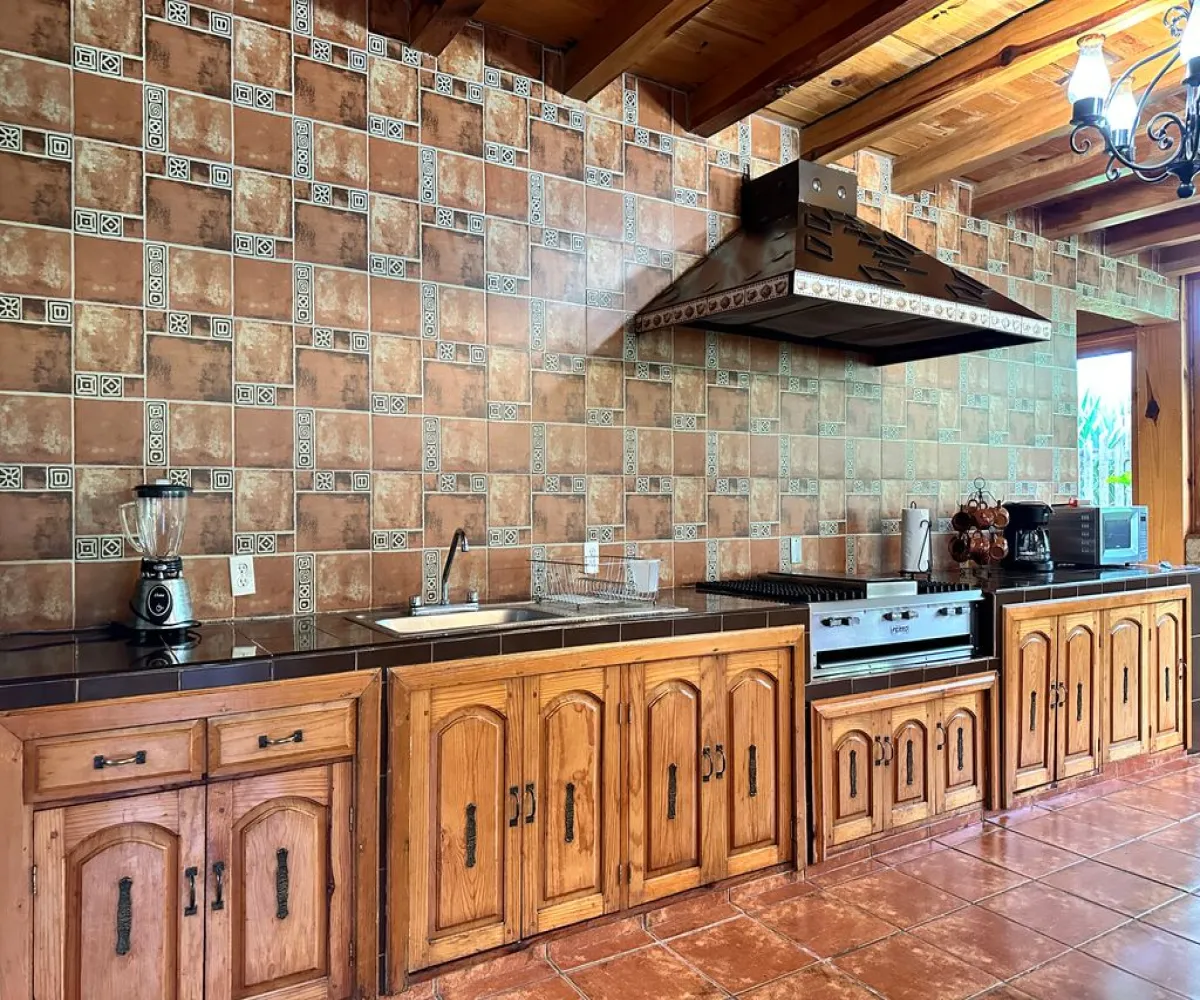 Casa En Venta,Mazamitla ,Carretera mazamitla-Valle de Juarez S/N, Mazamitla, Jalisco 49500, 8 Habitaciones,5 Baños,Carretera mazamitla-Valle de Juarez,1,paaRoSL