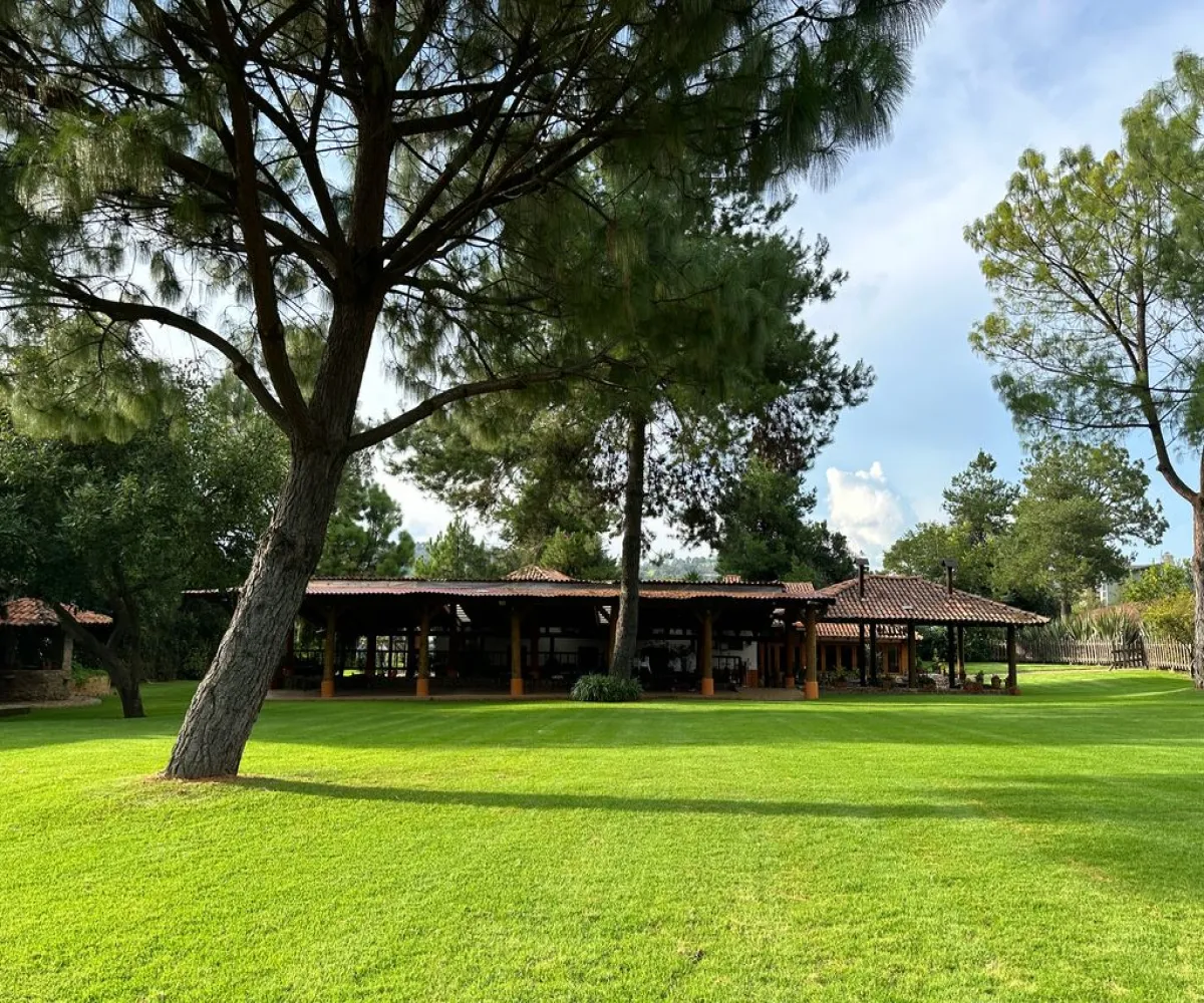 Casa En Venta,Mazamitla ,Carretera mazamitla-Valle de Juarez S/N, Mazamitla, Jalisco 49500, 8 Habitaciones,5 Baños,Carretera mazamitla-Valle de Juarez,1,paaRoSL