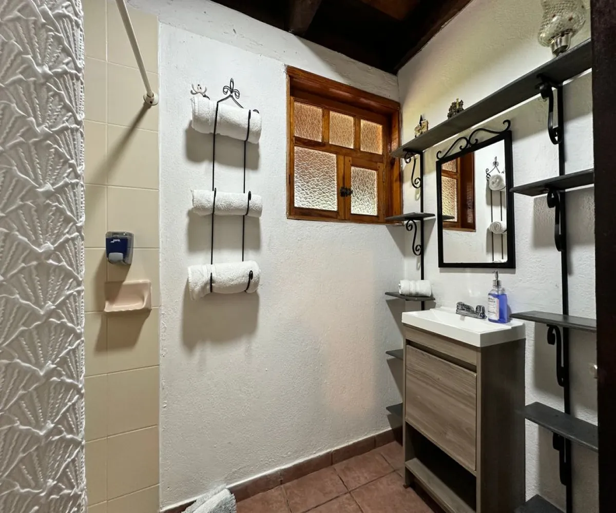 Casa En Venta,Mazamitla ,Carretera mazamitla-Valle de Juarez S/N, Mazamitla, Jalisco 49500, 8 Habitaciones,5 Baños,Carretera mazamitla-Valle de Juarez,1,paaRoSL