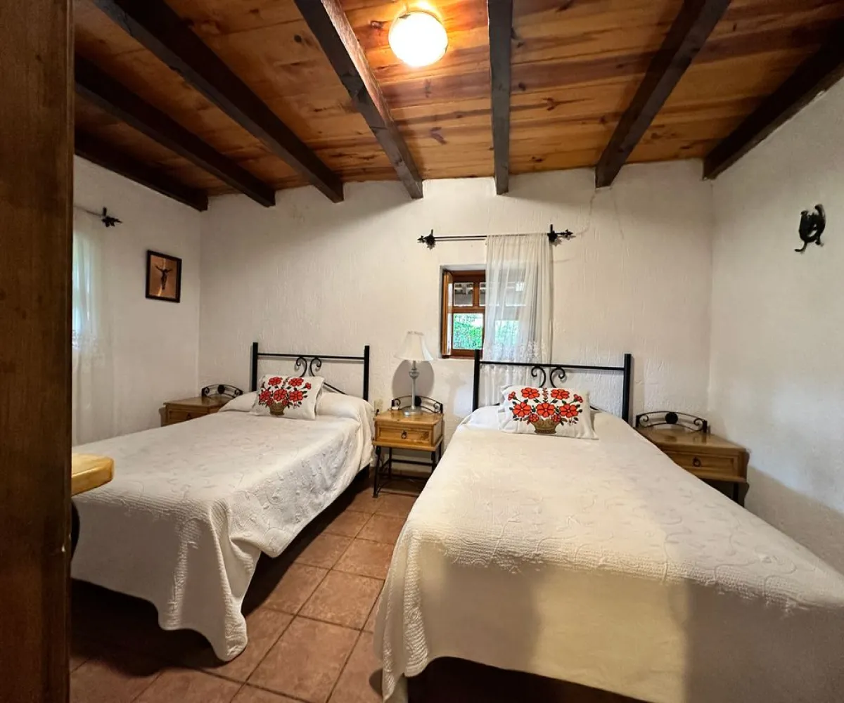 Casa En Venta,Mazamitla ,Carretera mazamitla-Valle de Juarez S/N, Mazamitla, Jalisco 49500, 8 Habitaciones,5 Baños,Carretera mazamitla-Valle de Juarez,1,paaRoSL