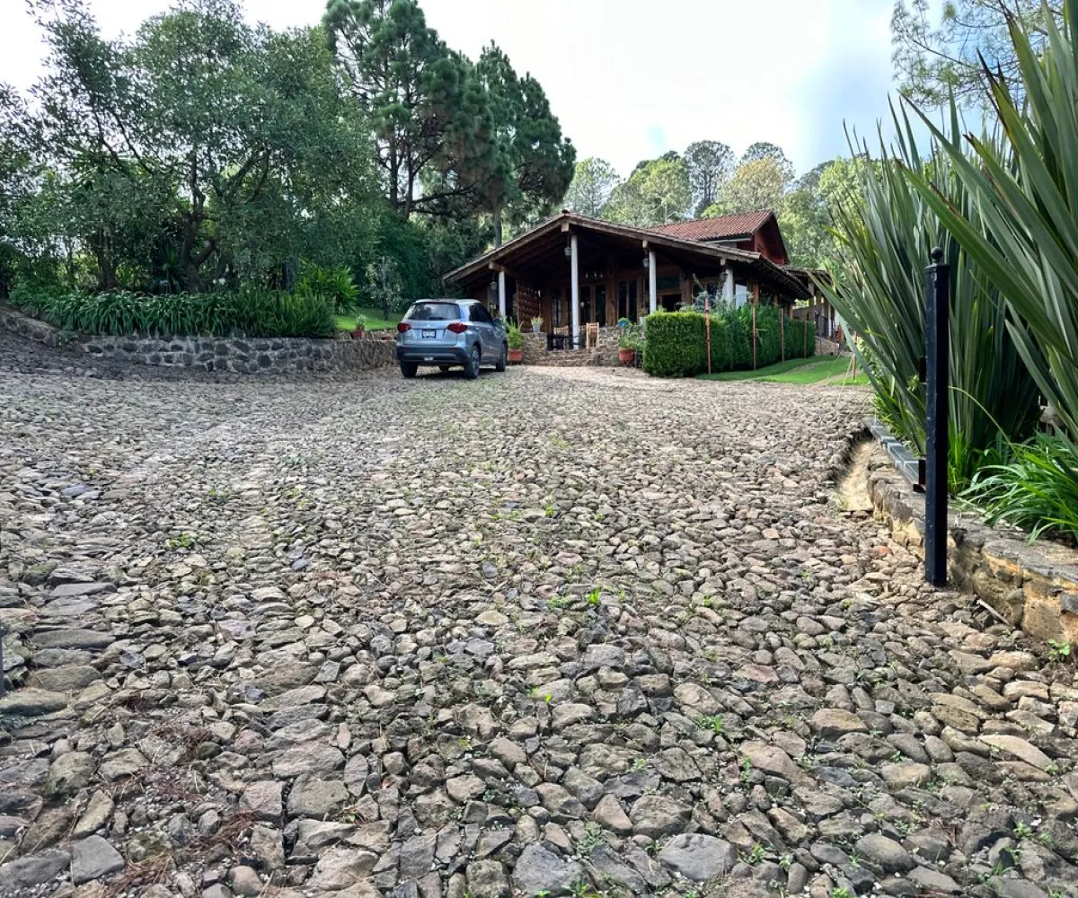 Casa En Venta,Mazamitla ,Carretera mazamitla-Valle de Juarez S/N, Mazamitla, Jalisco 49500, 8 Habitaciones,5 Baños,Carretera mazamitla-Valle de Juarez,1,paaRoSL