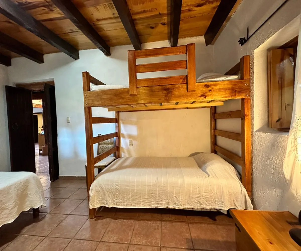 Casa En Venta,Mazamitla ,Carretera mazamitla-Valle de Juarez S/N, Mazamitla, Jalisco 49500, 8 Habitaciones,5 Baños,Carretera mazamitla-Valle de Juarez,1,paaRoSL