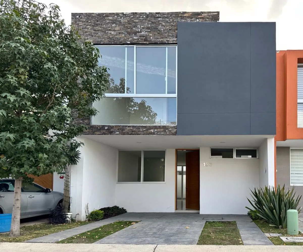 Casa En Venta,San Agustín,prolongacion 5 de mayo 580 130, Tlajomulco de Zúñiga, Jalisco 45645, 3 Habitaciones,3 Baños,prolongacion 5 de mayo,2,pwiby81