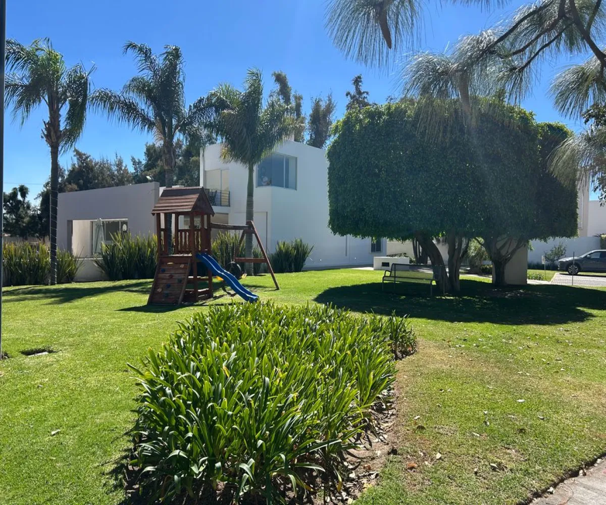 Casa En Venta,Coto Arbolada,Avenida Arbolada Bosques de Santa Anita 245, Tlajomulco de Zúñiga, Jalisco 45640, 3 Habitaciones,3 Baños,Avenida Arbolada Bosques de Santa Anita,2,p2H7Udo