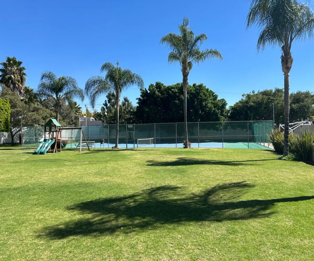 Casa En Venta,Coto Arbolada,Avenida Arbolada Bosques de Santa Anita 245, Tlajomulco de Zúñiga, Jalisco 45640, 3 Habitaciones,3 Baños,Avenida Arbolada Bosques de Santa Anita,2,p2H7Udo