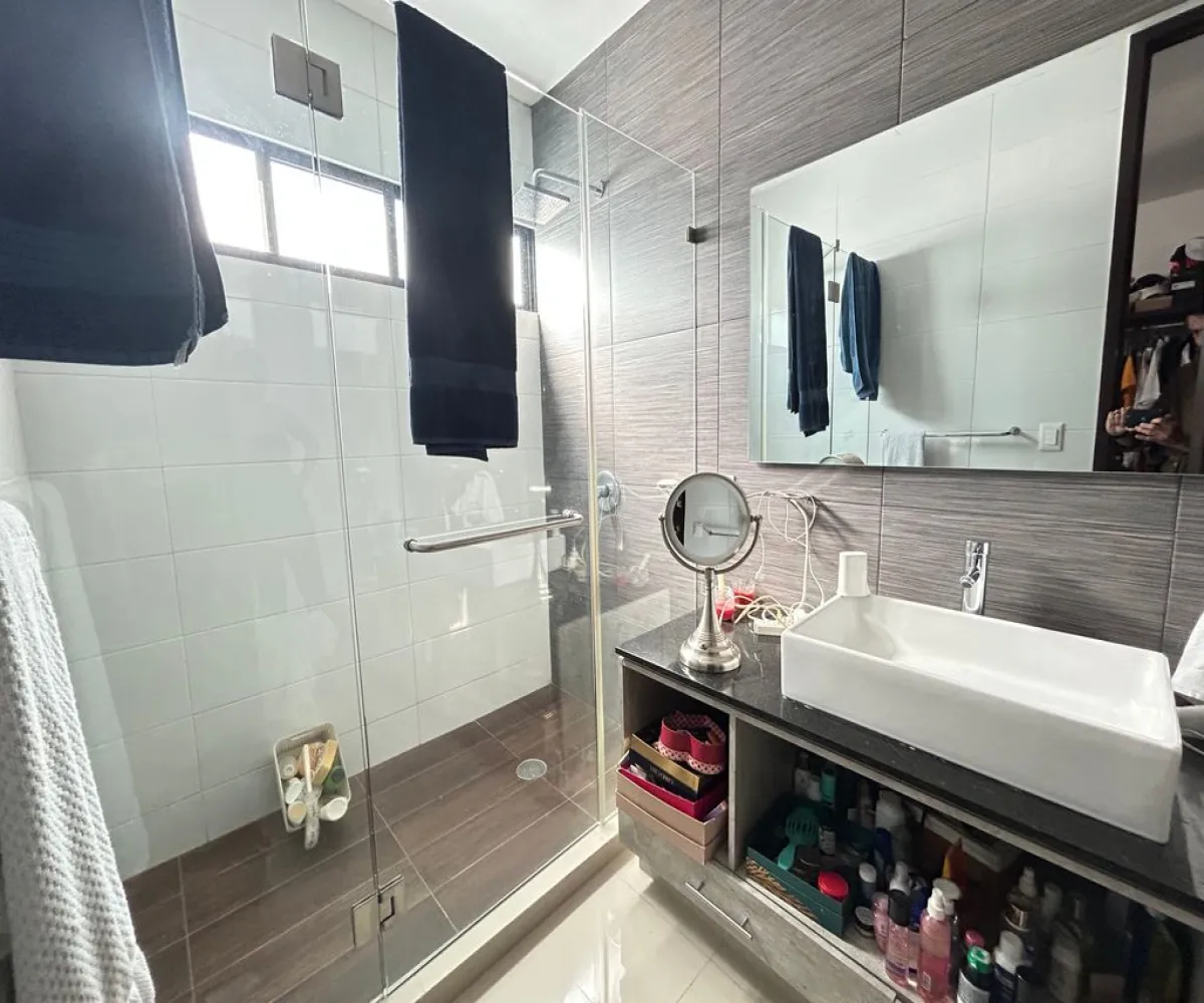 Casa En Venta,Coto Arbolada,Avenida Arbolada Bosques de Santa Anita 245, Tlajomulco de Zúñiga, Jalisco 45640, 3 Habitaciones,3 Baños,Avenida Arbolada Bosques de Santa Anita,2,p2H7Udo