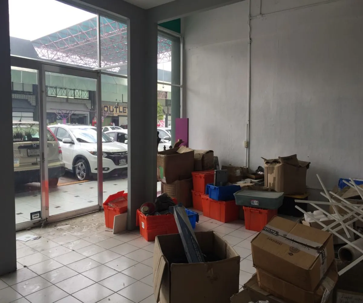 Local En Venta,Vallarta Poniente,Avenida Ignacio L Vallarta 3233 D11, Guadalajara, Jalisco 44110,Avenida Ignacio L Vallarta,2,pHEnRsV