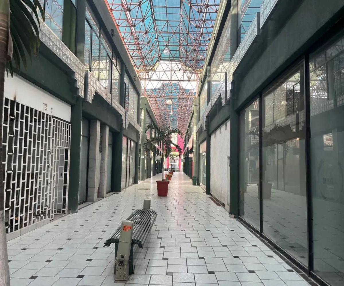 Local En Venta,Vallarta Poniente,Avenida Ignacio L Vallarta 3233 D11, Guadalajara, Jalisco 44110,Avenida Ignacio L Vallarta,2,pHEnRsV