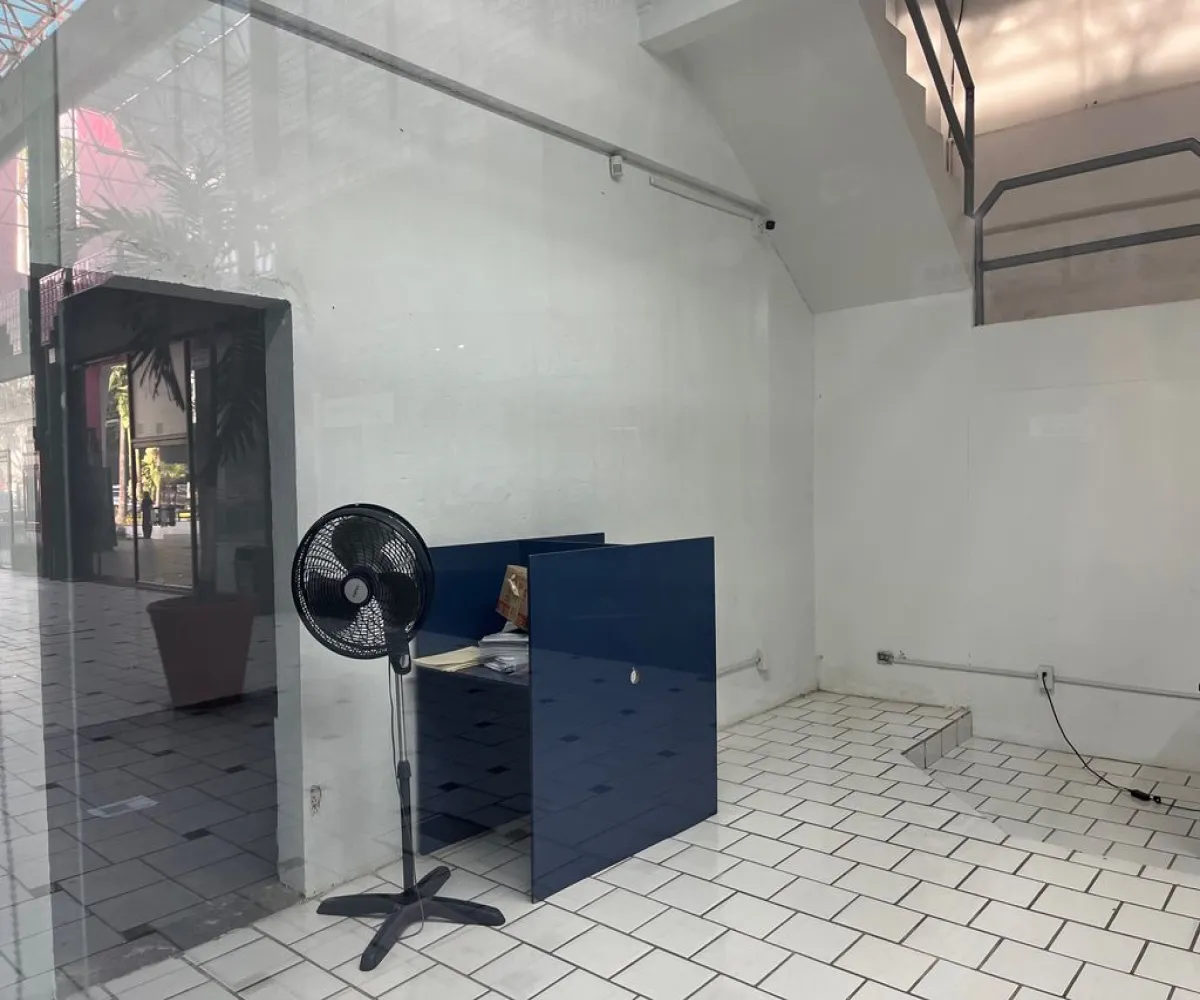 Local En Venta,Vallarta Poniente,Avenida Ignacio L Vallarta 3233 D11, Guadalajara, Jalisco 44110,Avenida Ignacio L Vallarta,2,pHEnRsV