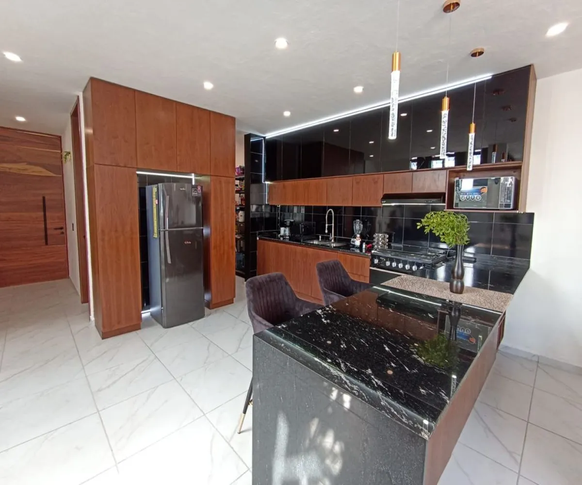 Casa En Venta,Real de Valdepeñas,Río Ebro S/N, Zapopan, Jalisco 45134, 4 Habitaciones,4 Baños,Río Ebro,3,p0lhK9K