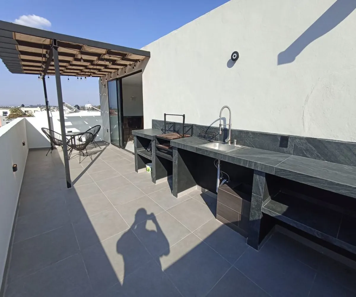 Casa En Venta,Real de Valdepeñas,Río Ebro S/N, Zapopan, Jalisco 45134, 4 Habitaciones,4 Baños,Río Ebro,3,p0lhK9K