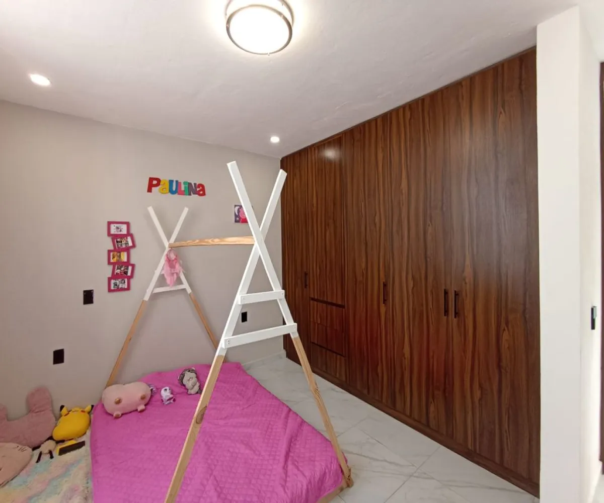 Casa En Venta,Real de Valdepeñas,Río Ebro S/N, Zapopan, Jalisco 45134, 4 Habitaciones,4 Baños,Río Ebro,3,p0lhK9K