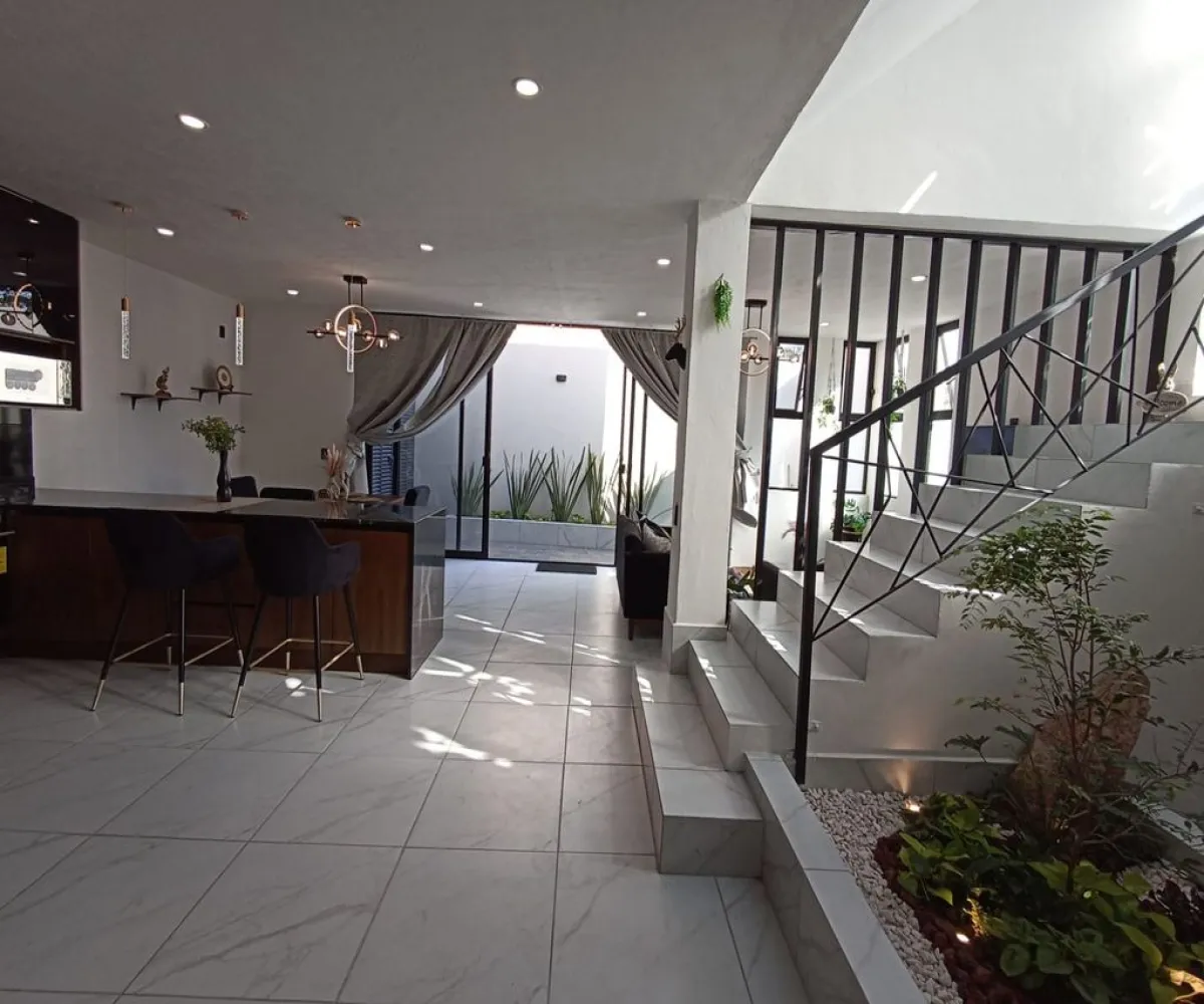 Casa En Venta,Real de Valdepeñas,Río Ebro S/N, Zapopan, Jalisco 45134, 4 Habitaciones,4 Baños,Río Ebro,3,p0lhK9K