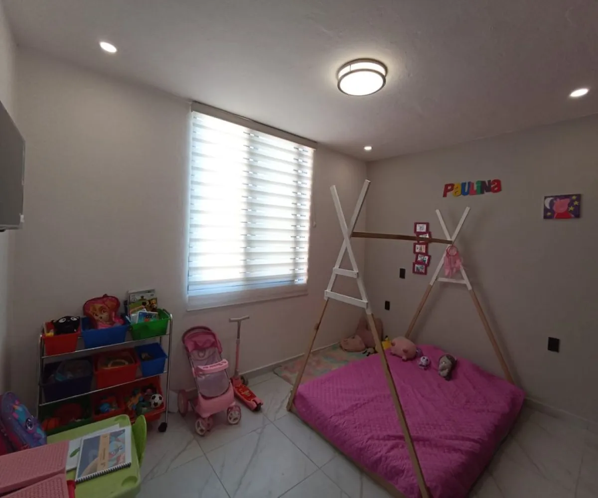 Casa En Venta,Real de Valdepeñas,Río Ebro S/N, Zapopan, Jalisco 45134, 4 Habitaciones,4 Baños,Río Ebro,3,p0lhK9K