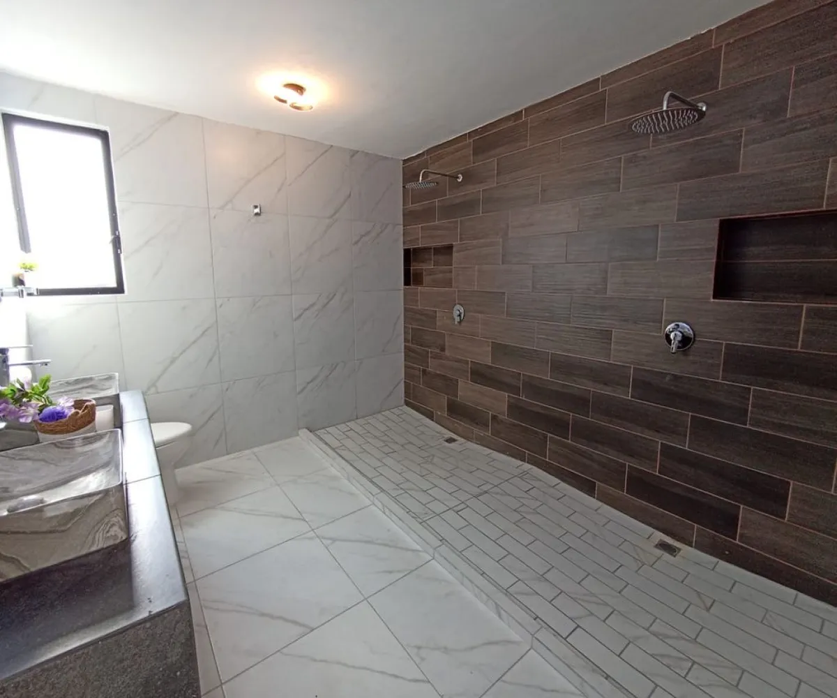 Casa En Venta,Real de Valdepeñas,Río Ebro S/N, Zapopan, Jalisco 45134, 4 Habitaciones,4 Baños,Río Ebro,3,p0lhK9K