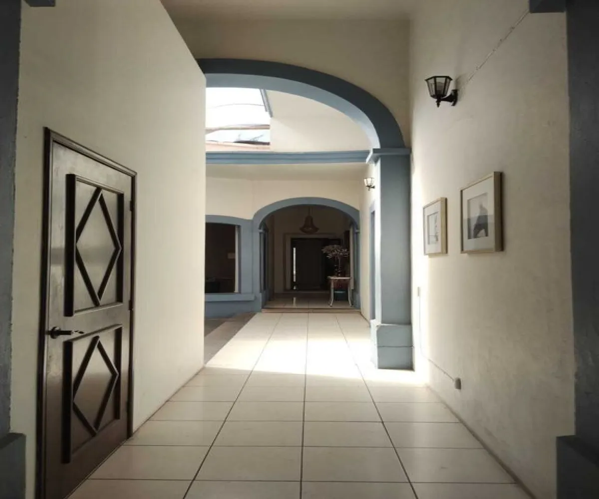Casa En Venta,Santa Teresita,Avenida Enrique Díaz de León Norte 383, Guadalajara, Jalisco 44200, 3 Habitaciones,3 Baños,Avenida Enrique Díaz de León Norte,1,pNosN4Z