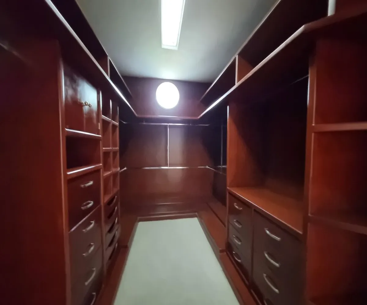 Casa En Venta,Fracc Puerta De Hierro,Sendero de Las Acacias 87, Zapopan, Jalisco 45116, 5 Habitaciones,5 Baños,Sendero de Las Acacias,3,pCZ8Te8