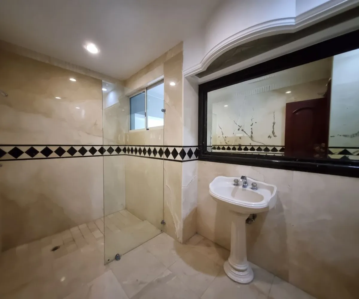 Casa En Venta,Fracc Puerta De Hierro,Sendero de Las Acacias 87, Zapopan, Jalisco 45116, 5 Habitaciones,5 Baños,Sendero de Las Acacias,3,pCZ8Te8