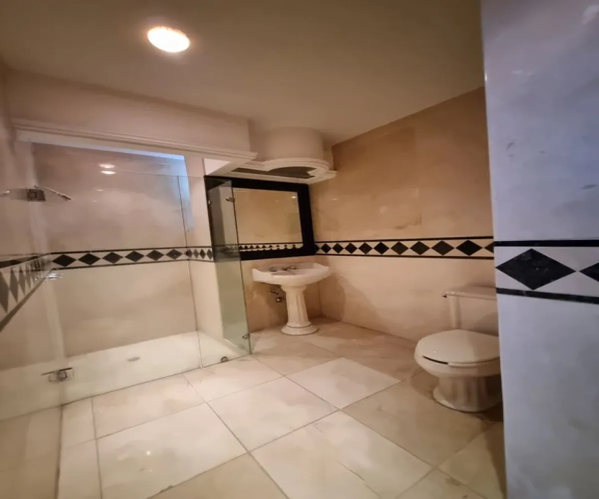 Casa En Venta,Fracc Puerta De Hierro,Sendero de Las Acacias 87, Zapopan, Jalisco 45116, 5 Habitaciones,5 Baños,Sendero de Las Acacias,3,pCZ8Te8