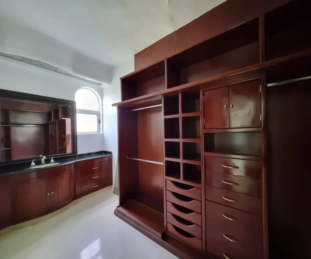 Casa En Venta,Fracc Puerta De Hierro,Sendero de Las Acacias 87, Zapopan, Jalisco 45116, 5 Habitaciones,5 Baños,Sendero de Las Acacias,3,pCZ8Te8