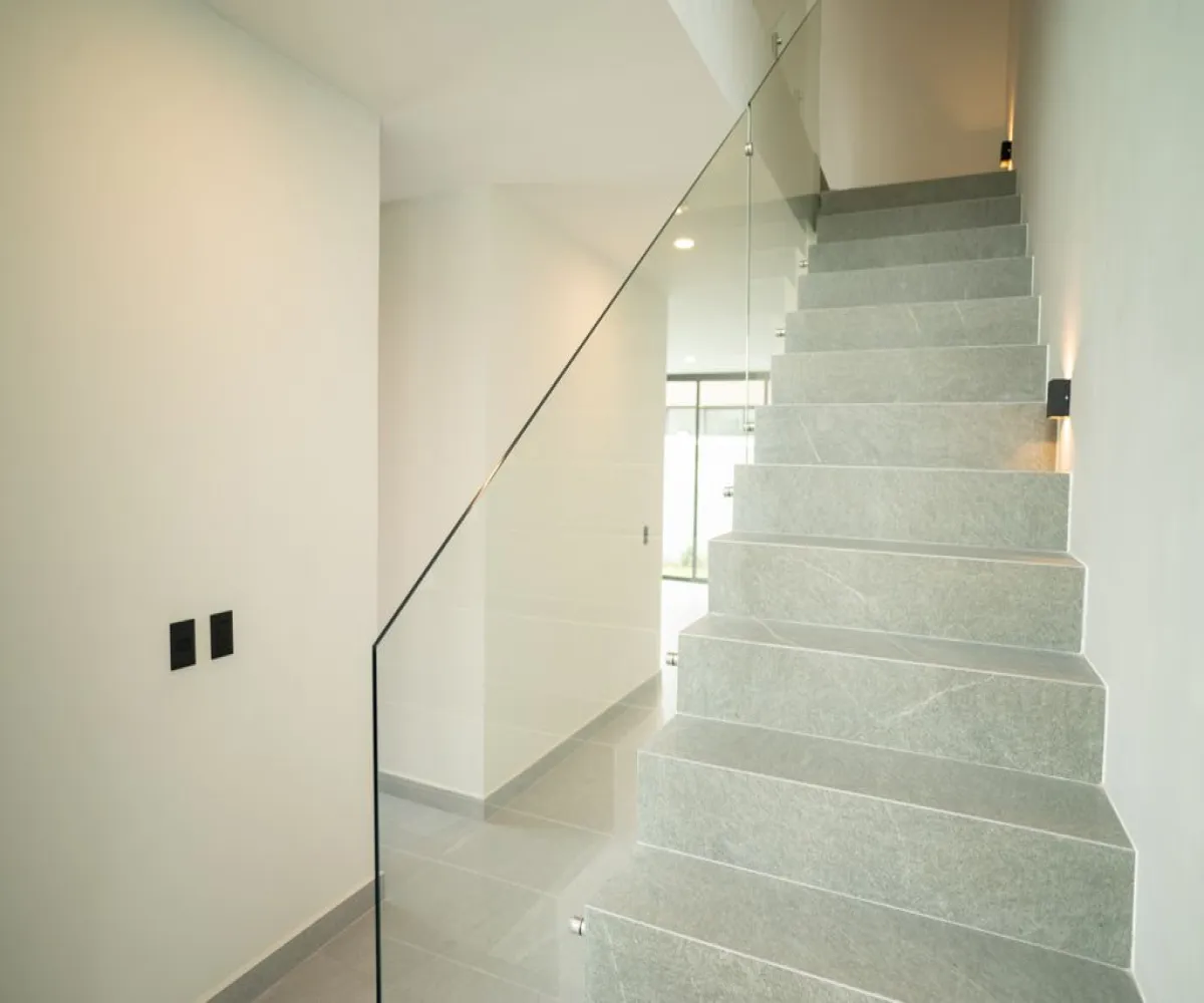 Casa En Venta,Parques Vallarta,Avenida Paseo del Norte 3322 107, Zapopan, Jalisco 45134, 3 Habitaciones,5 Baños,Avenida Paseo del Norte,3,pErg64t