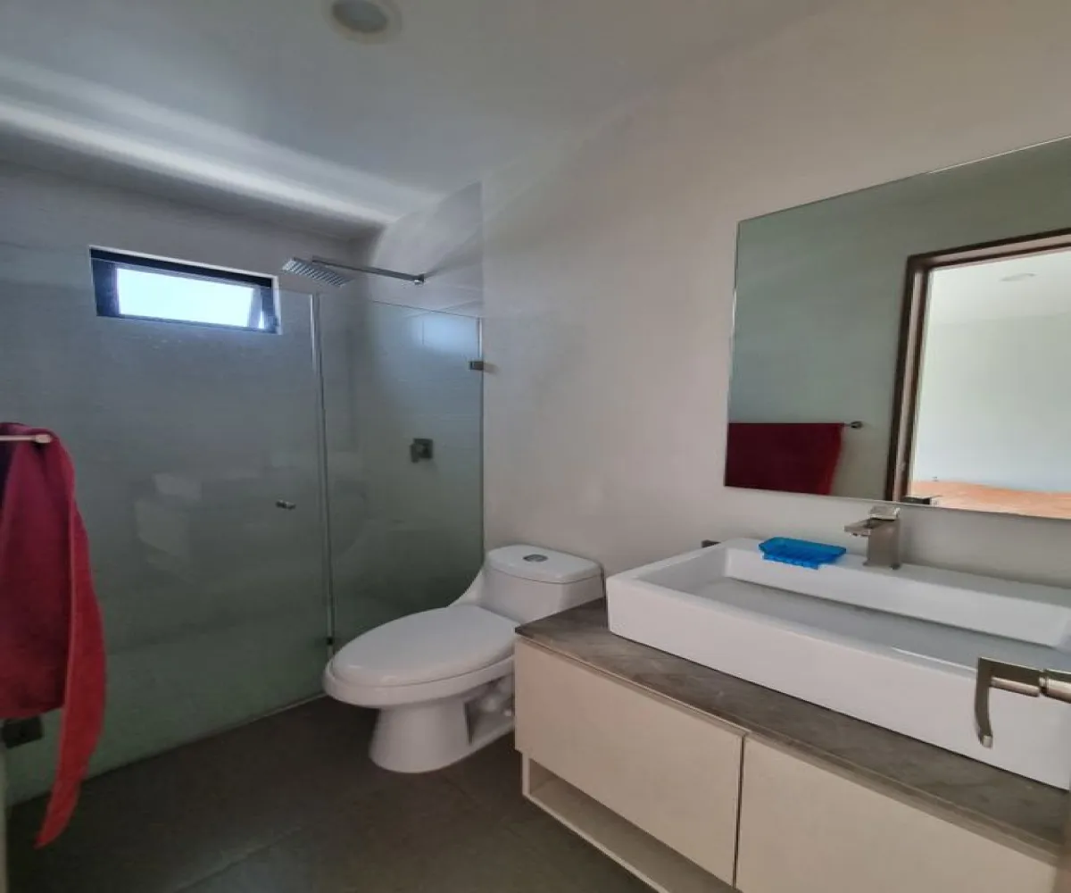 Casa En Venta,Los Robles,av paseo de los robles norte 223 260, Zapopan, Jalisco 45066, 4 Habitaciones,4 Baños,av paseo de los robles norte,4,pH8paUA