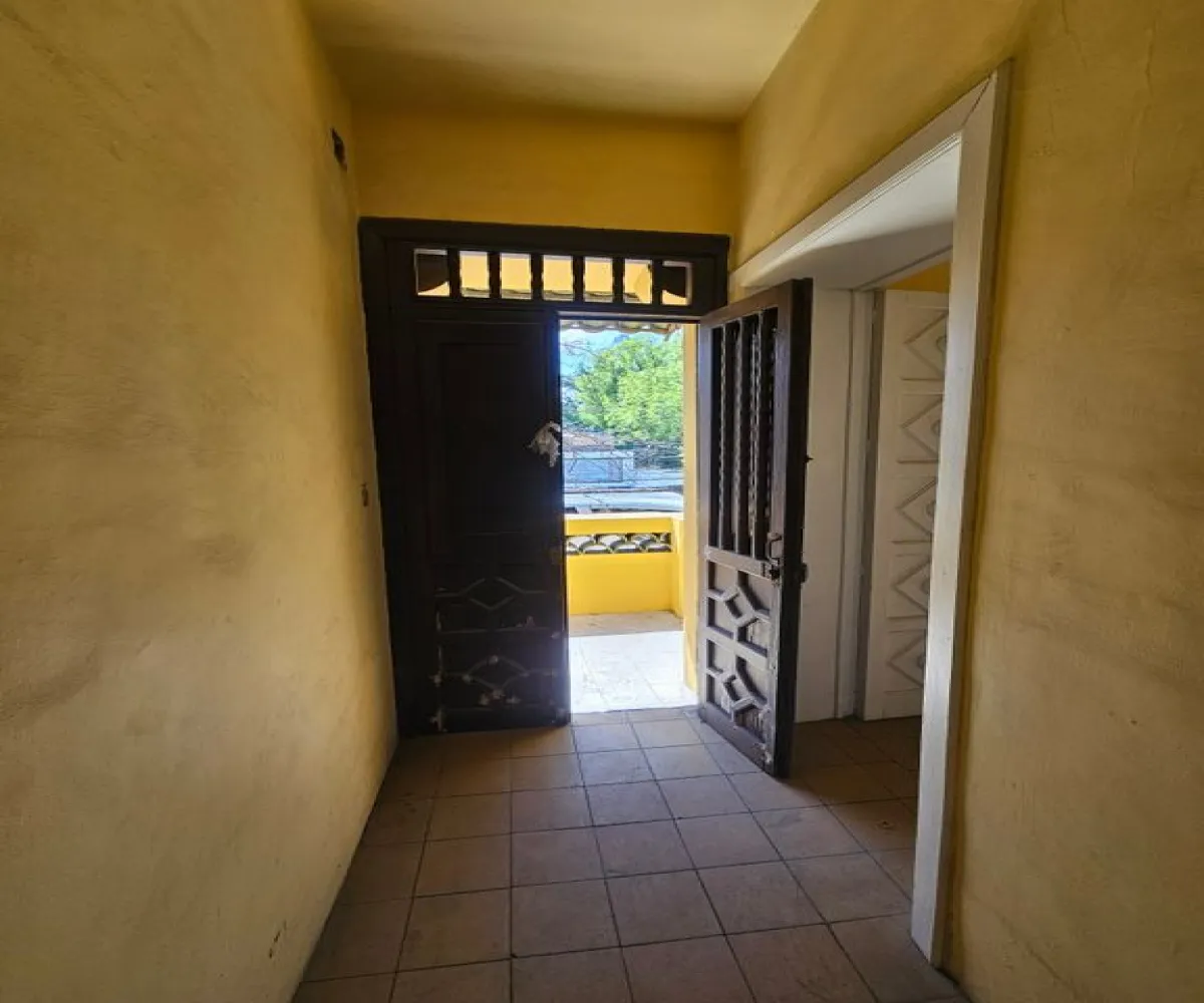 Casa En Venta,Lafayette,Avenida de la Paz 2316, Guadalajara, Jalisco 44160, 6 Habitaciones,1 Baño,Avenida de la Paz,1,ptms3Kg