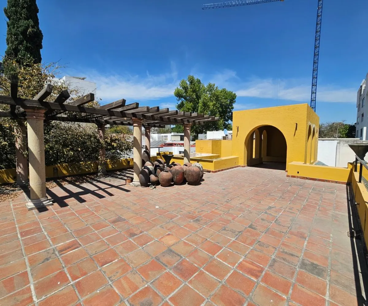 Casa En Venta,Lafayette,Avenida de la Paz 2316, Guadalajara, Jalisco 44160, 6 Habitaciones,1 Baño,Avenida de la Paz,1,ptms3Kg