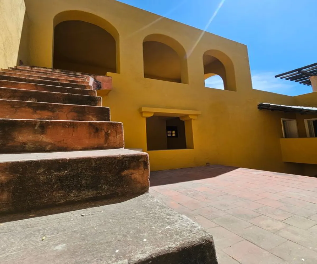 Casa En Venta,Lafayette,Avenida de la Paz 2316, Guadalajara, Jalisco 44160, 6 Habitaciones,1 Baño,Avenida de la Paz,1,ptms3Kg