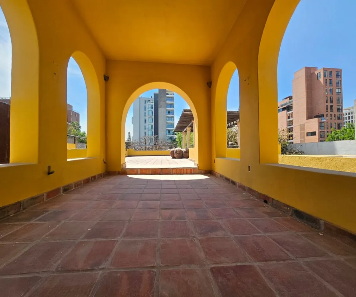 Casa En Venta,Lafayette,Avenida de la Paz 2316, Guadalajara, Jalisco 44160, 6 Habitaciones,1 Baño,Avenida de la Paz,1,ptms3Kg