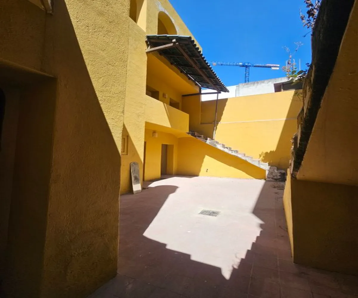 Casa En Venta,Lafayette,Avenida de la Paz 2316, Guadalajara, Jalisco 44160, 6 Habitaciones,1 Baño,Avenida de la Paz,1,ptms3Kg