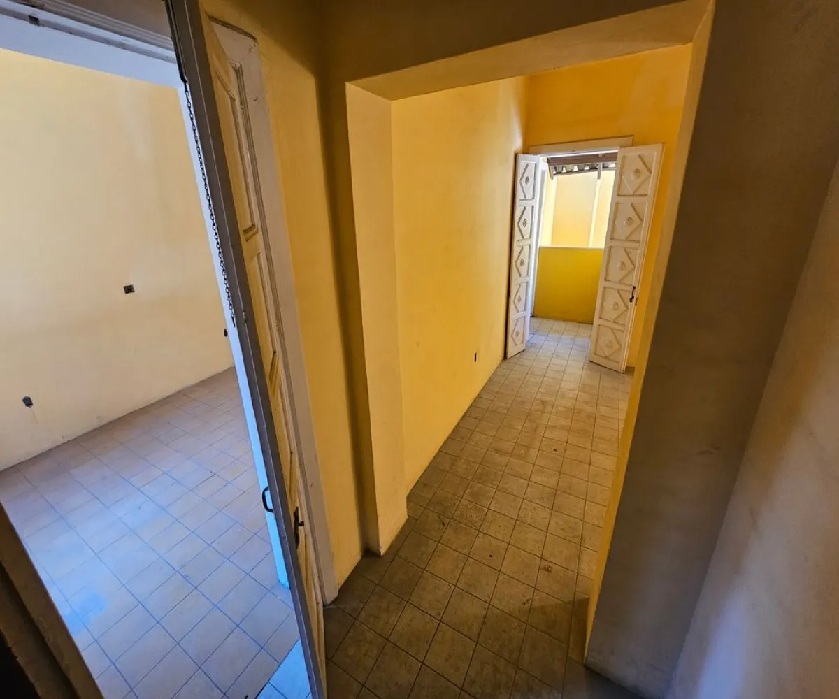 Casa En Venta,Lafayette,Avenida de la Paz 2316, Guadalajara, Jalisco 44160, 6 Habitaciones,1 Baño,Avenida de la Paz,1,ptms3Kg