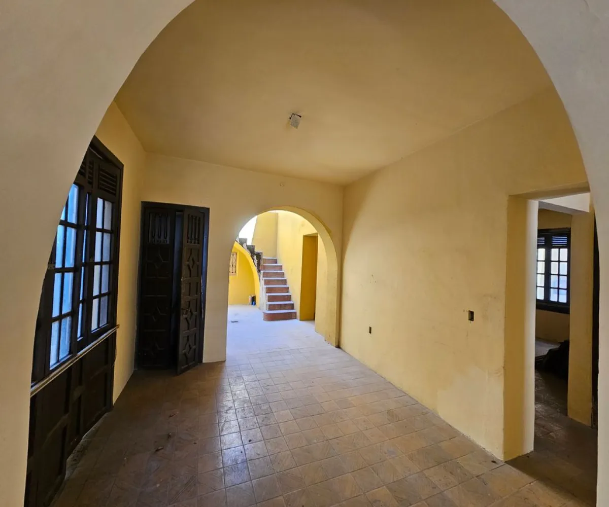 Casa En Venta,Lafayette,Avenida de la Paz 2316, Guadalajara, Jalisco 44160, 6 Habitaciones,1 Baño,Avenida de la Paz,1,ptms3Kg