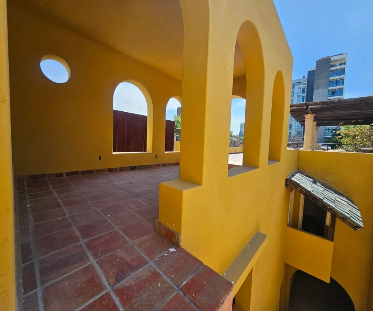 Casa En Venta,Lafayette,Avenida de la Paz 2316, Guadalajara, Jalisco 44160, 6 Habitaciones,1 Baño,Avenida de la Paz,1,ptms3Kg