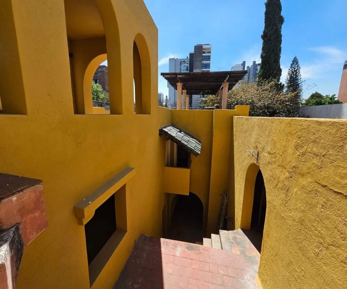 Casa En Venta,Lafayette,Avenida de la Paz 2316, Guadalajara, Jalisco 44160, 6 Habitaciones,1 Baño,Avenida de la Paz,1,ptms3Kg