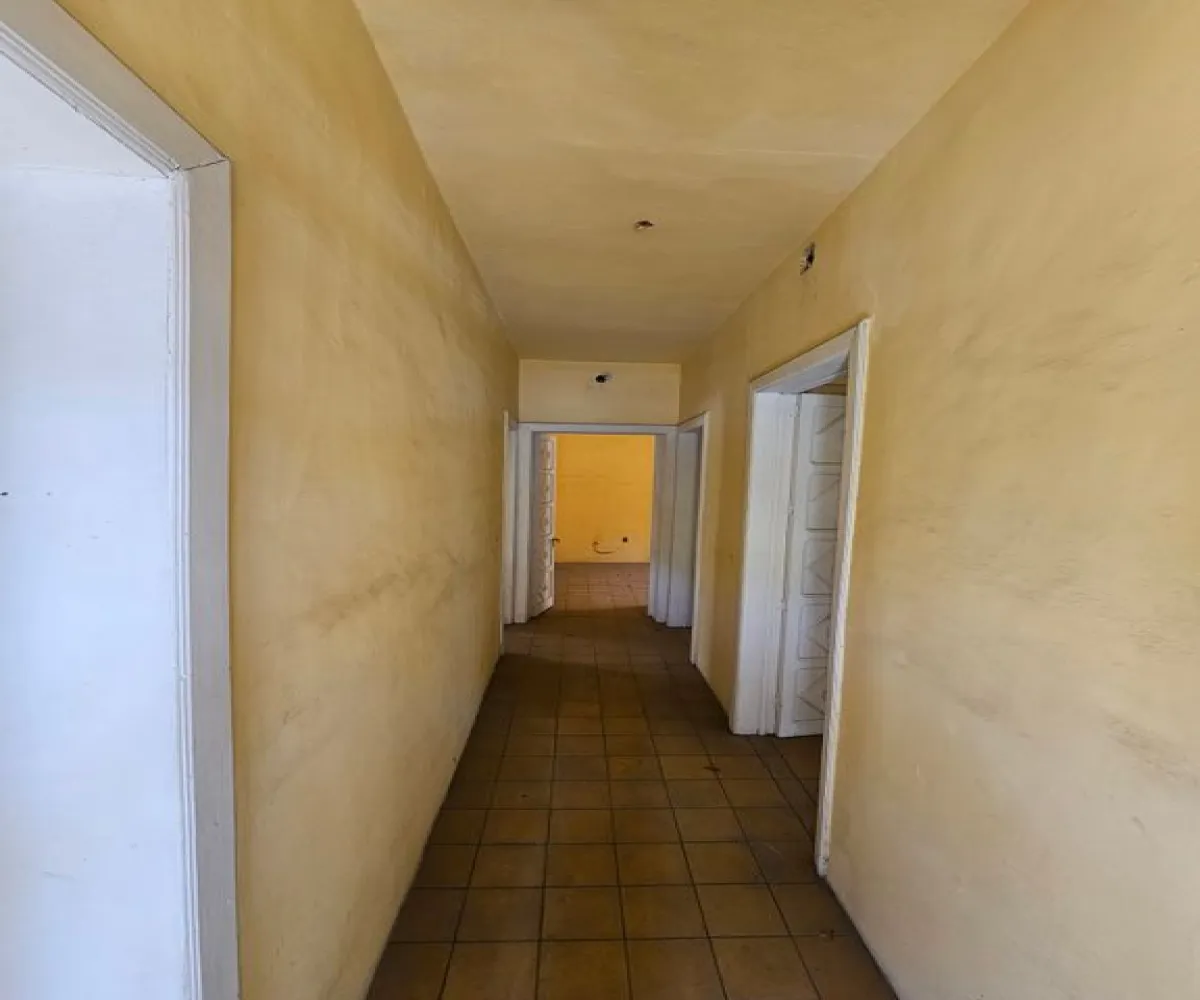 Casa En Venta,Lafayette,Avenida de la Paz 2316, Guadalajara, Jalisco 44160, 6 Habitaciones,1 Baño,Avenida de la Paz,1,ptms3Kg