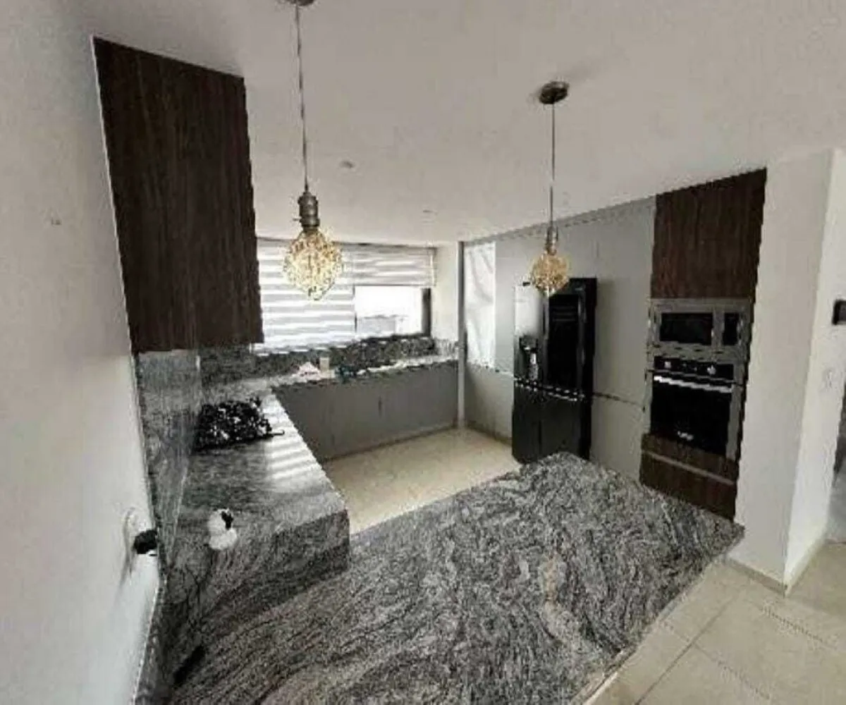 Casa En Venta,Bugambilias,De Los Belenes 2489, Zapopan, Jalisco 45237, 4 Habitaciones,3 Baños,De Los Belenes,1,pfA7X0X