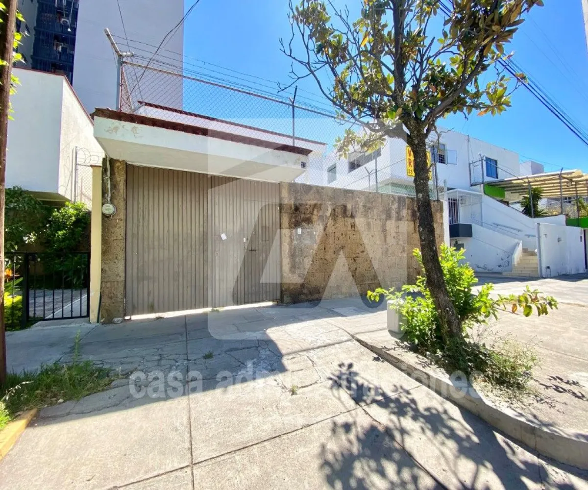 Casa En Venta,Ladrón de Guevara,Calle Mariano Azuela 78, Guadalajara, Jalisco 44600, 5 Habitaciones,3 Baños,Calle Mariano Azuela,1,pWXTamu