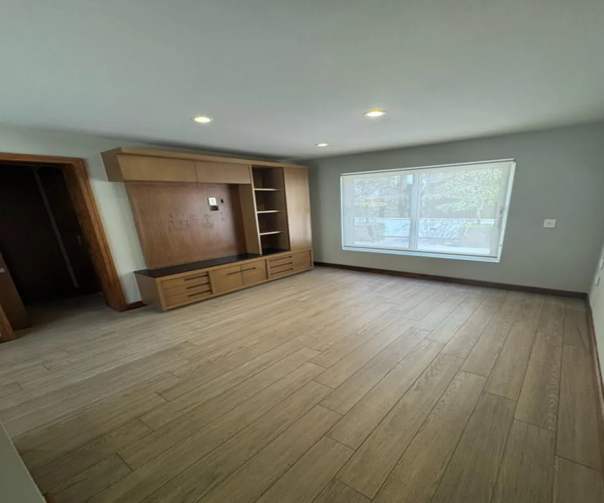 Casa En Venta,Colomos Providencia,Calle Hipódromo 2045, Guadalajara, Jalisco 44660, 4 Habitaciones,5 Baños,Calle Hipódromo,2,pzVzKpO