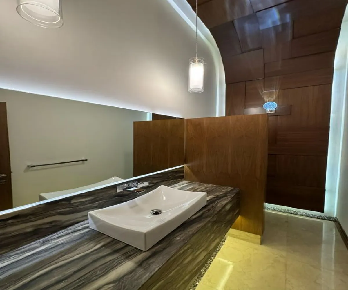 Casa En Venta,Colomos Providencia,Calle Hipódromo 2045, Guadalajara, Jalisco 44660, 4 Habitaciones,5 Baños,Calle Hipódromo,2,pzVzKpO