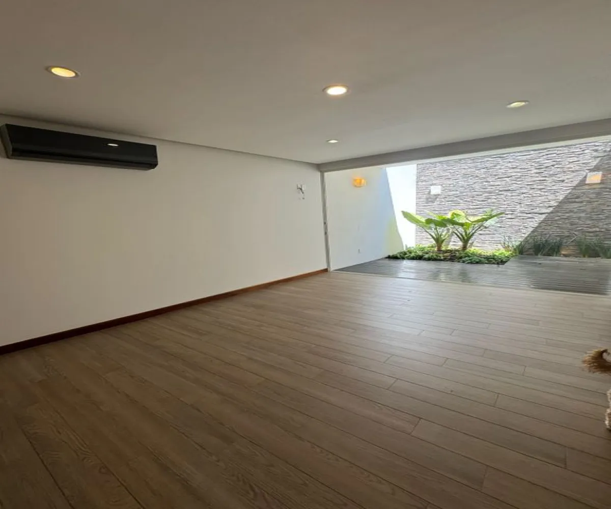 Casa En Venta,Colomos Providencia,Calle Hipódromo 2045, Guadalajara, Jalisco 44660, 4 Habitaciones,5 Baños,Calle Hipódromo,2,pzVzKpO