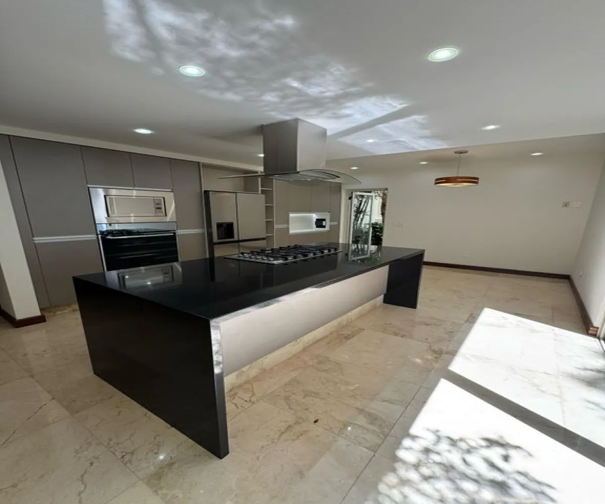 Casa En Venta,Colomos Providencia,Calle Hipódromo 2045, Guadalajara, Jalisco 44660, 4 Habitaciones,5 Baños,Calle Hipódromo,2,pzVzKpO