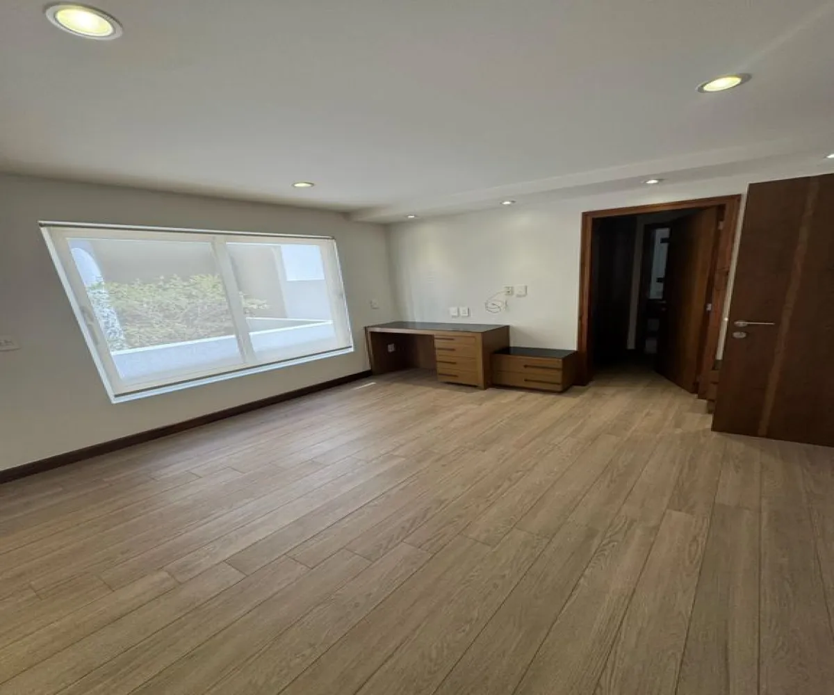 Casa En Venta,Colomos Providencia,Calle Hipódromo 2045, Guadalajara, Jalisco 44660, 4 Habitaciones,5 Baños,Calle Hipódromo,2,pzVzKpO