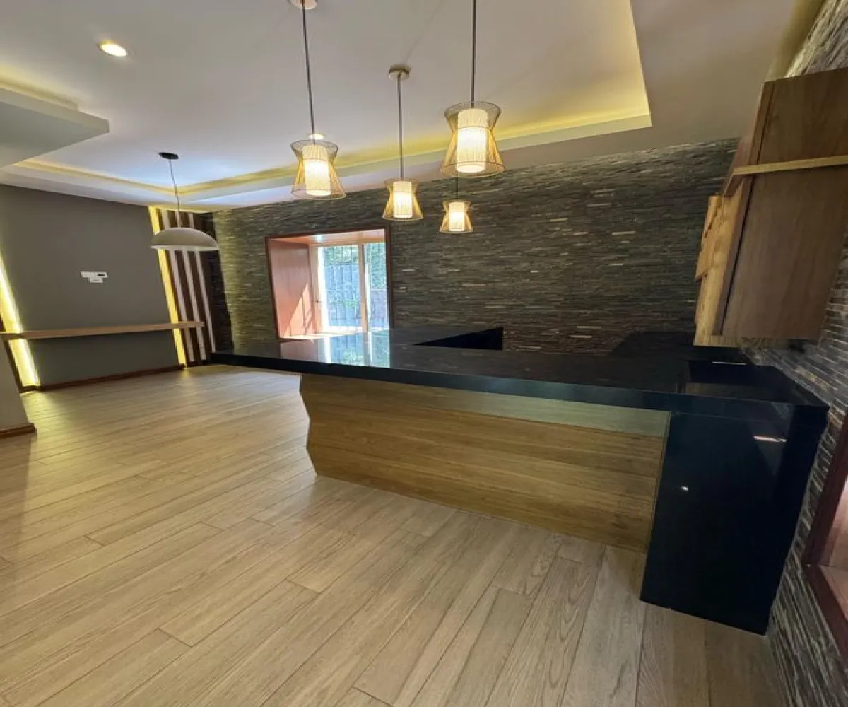 Casa En Venta,Colomos Providencia,Calle Hipódromo 2045, Guadalajara, Jalisco 44660, 4 Habitaciones,5 Baños,Calle Hipódromo,2,pzVzKpO