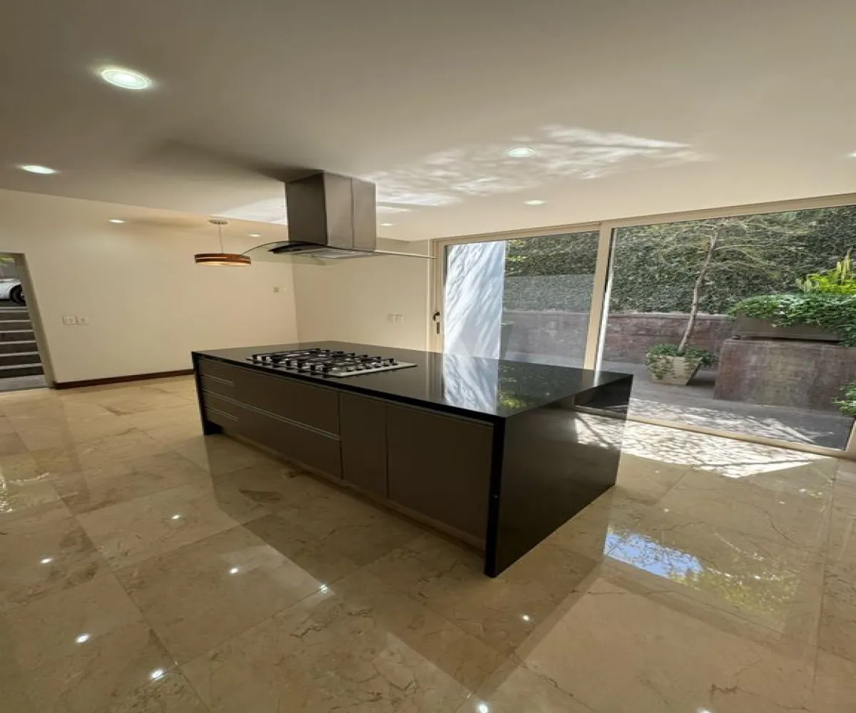 Casa En Venta,Colomos Providencia,Calle Hipódromo 2045, Guadalajara, Jalisco 44660, 4 Habitaciones,5 Baños,Calle Hipódromo,2,pzVzKpO