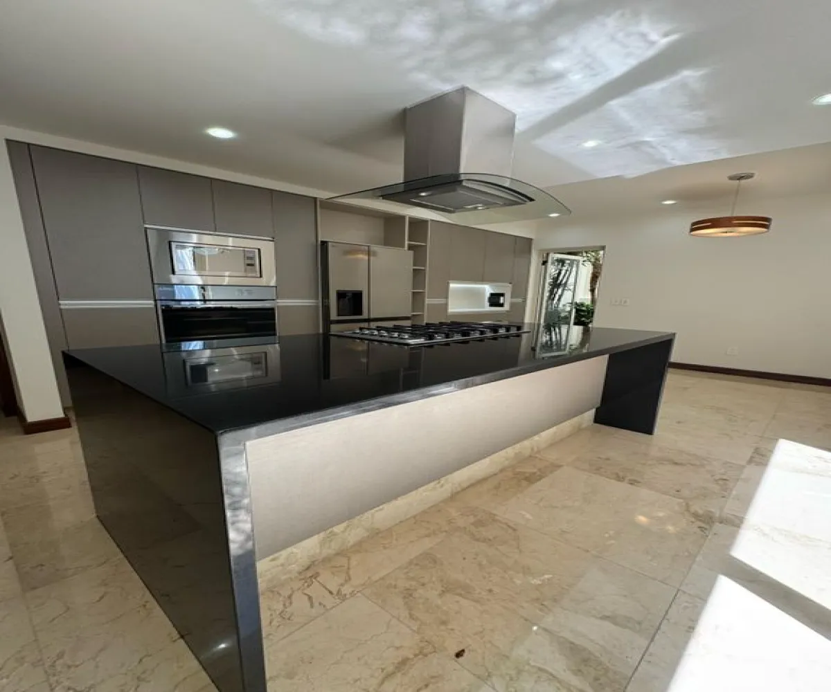 Casa En Venta,Colomos Providencia,Calle Hipódromo 2045, Guadalajara, Jalisco 44660, 4 Habitaciones,5 Baños,Calle Hipódromo,2,pzVzKpO