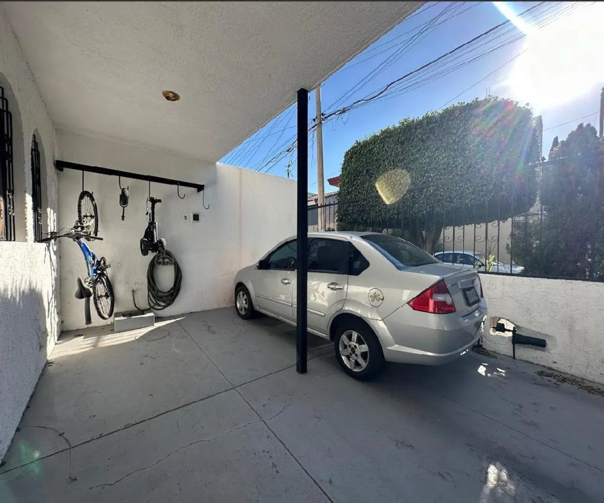 Casa En Venta,Chapalita las Fuentes,Fuente 2 Copas 5150 1126, Zapopan, Jalisco 45030, 4 Habitaciones,3 Baños,Fuente 2 Copas,1,ps5UkFy