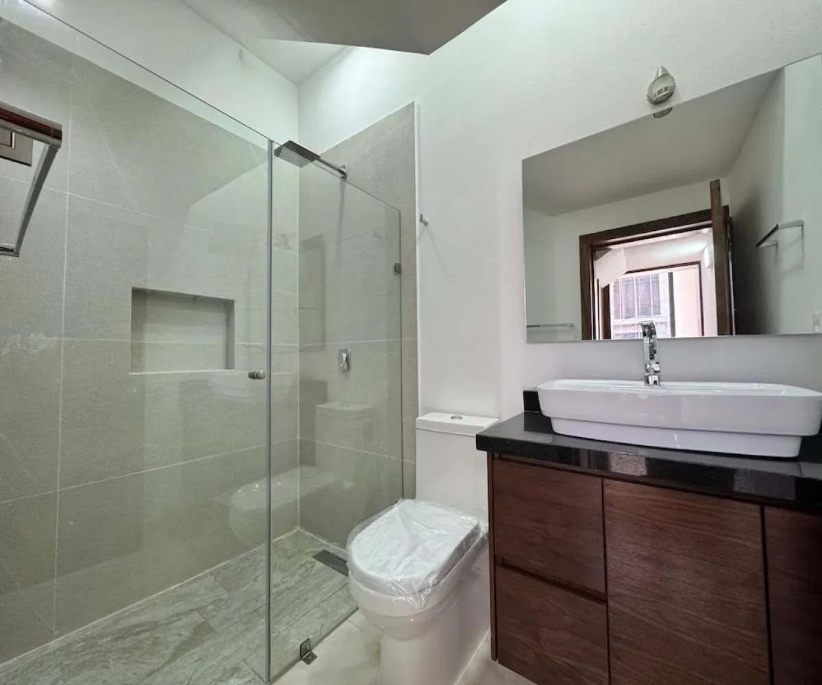 Casa En Venta,La Periquera,Boulevard Valle Imperial 145 63, Zapopan, Jalisco 45134, 4 Habitaciones,5 Baños,Boulevard Valle Imperial,1,pwj1G08