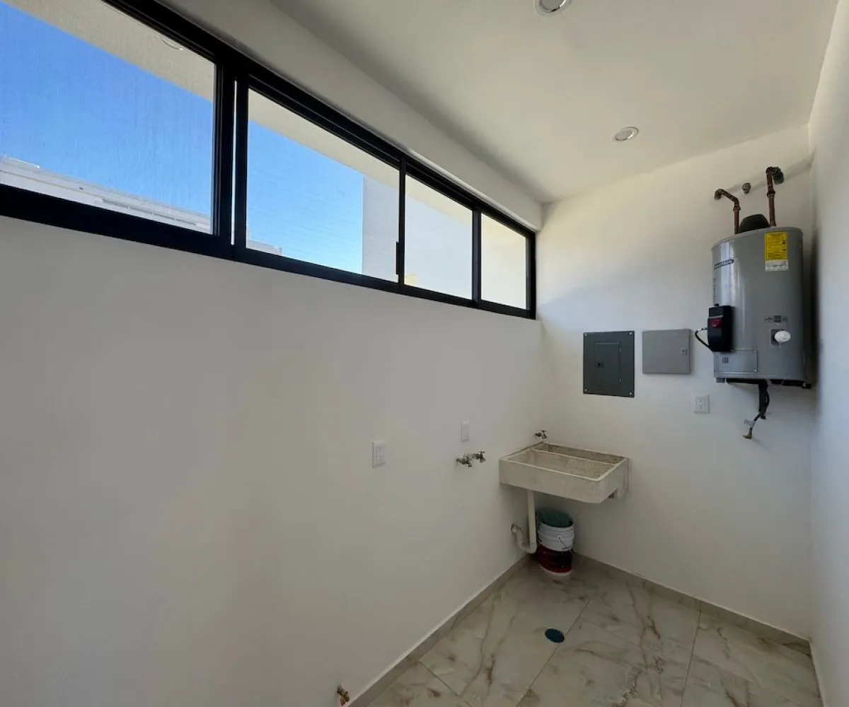 Casa En Venta,La Periquera,Boulevard Valle Imperial 145 63, Zapopan, Jalisco 45134, 4 Habitaciones,5 Baños,Boulevard Valle Imperial,1,pwj1G08