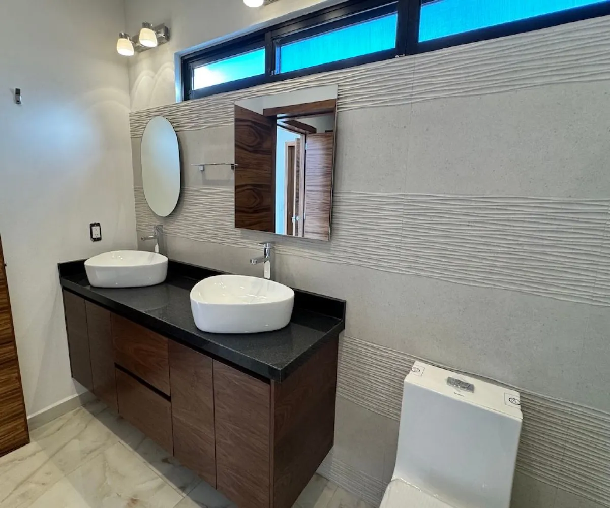 Casa En Venta,La Periquera,Boulevard Valle Imperial 145 63, Zapopan, Jalisco 45134, 4 Habitaciones,5 Baños,Boulevard Valle Imperial,1,pwj1G08